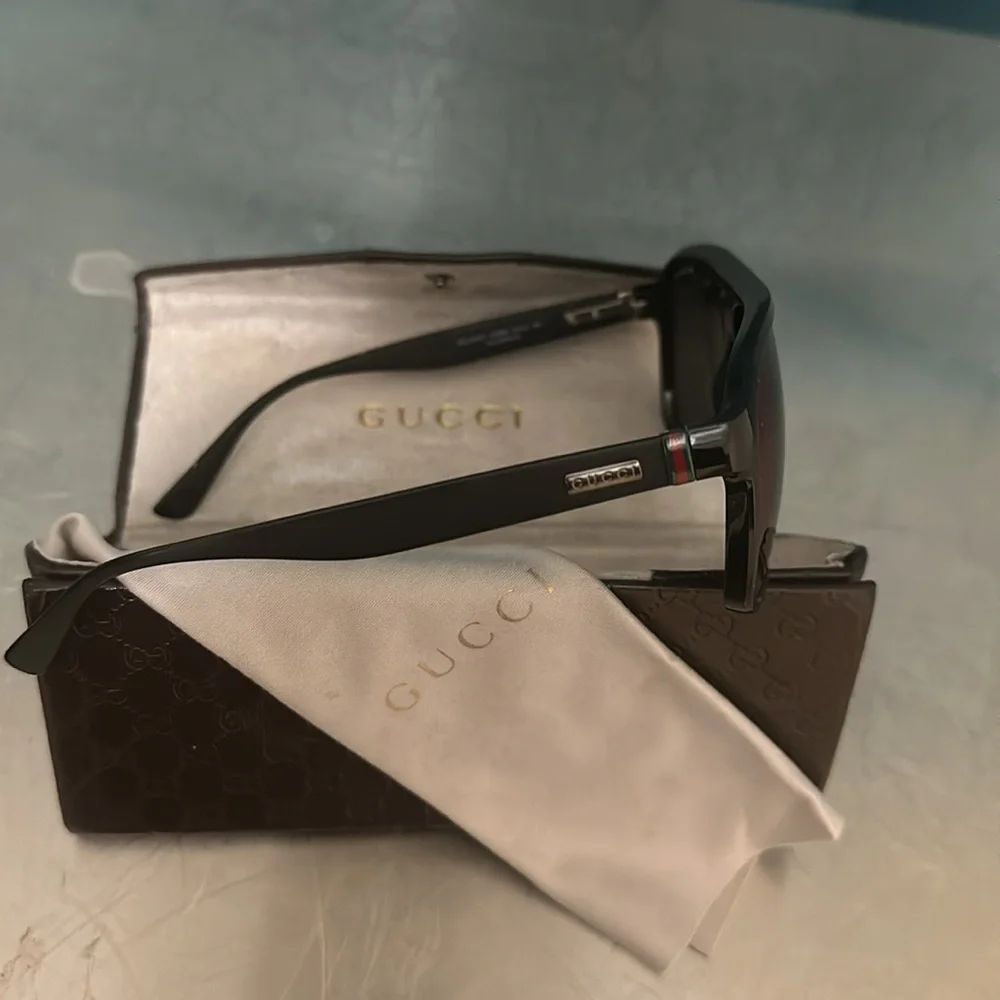 Used - Picture 6 of 8